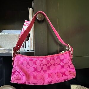 2004 Vintage y2k Coach Demi Baguette Shoulder Bag in Hot Pink Signature Jacquard